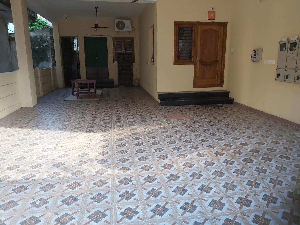 Apartament Suloram Illam Ćidambaram Zewnętrze zdjęcie